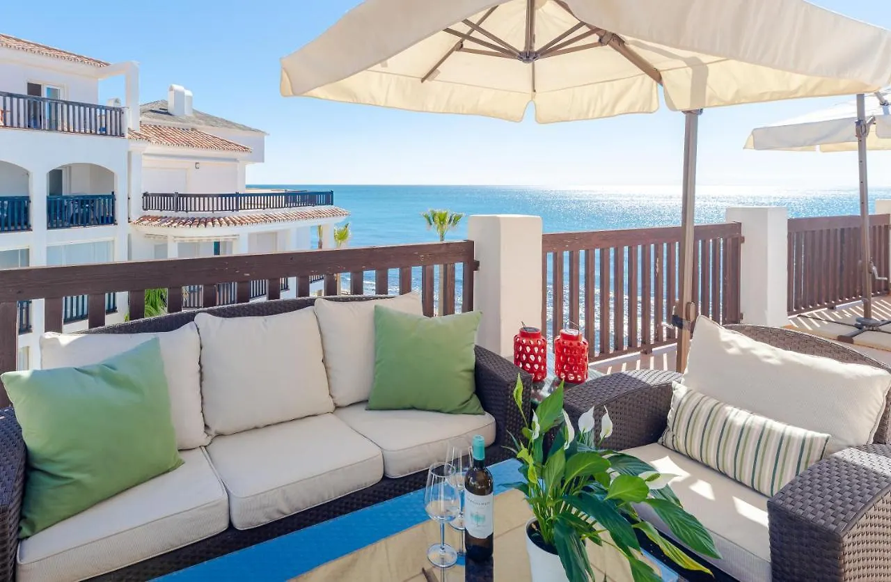 Heavenly Views From Frontline Penthouse Lejlighed Marbella